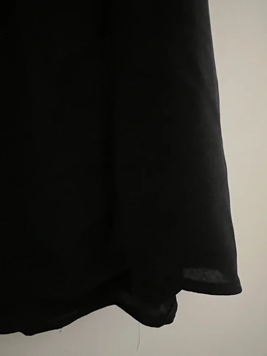 Reitmans R Essentials Black Sleeveless Tank - Picture 3 of 11